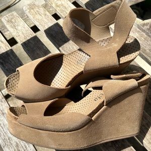 Pedro Garcia suede platform sandal 39.5 8.5